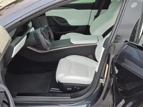 2023 Tesla Model S Plaid photo 11