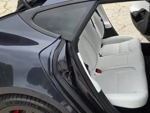 2023 Tesla Model S Plaid photo 19