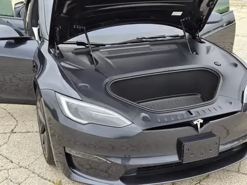 2023 Tesla Model S Plaid photo 23