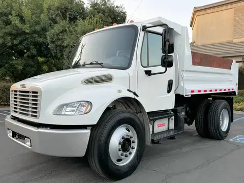 2014 Freightliner M2 Dump Truck photo 3