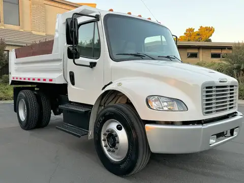 2014 Freightliner M2 Dump Truck photo 4