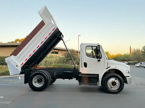 2014 Freightliner M2 Dump Truck photo 5