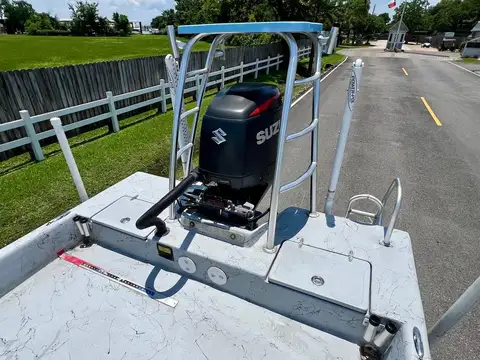 2015 Tran Cat 220 SVT photo 6