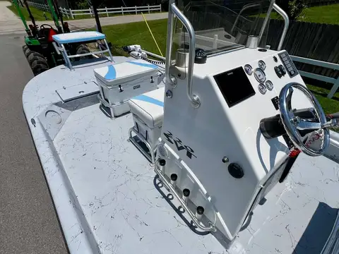 2015 Tran Cat 220 SVT photo 10