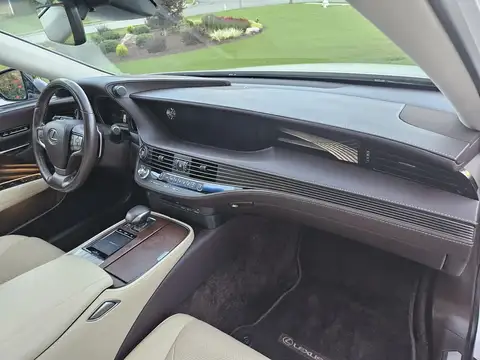 2018 Lexus LS 500 AWD photo 7
