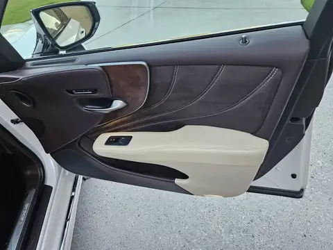 2018 Lexus LS 500 AWD photo 8