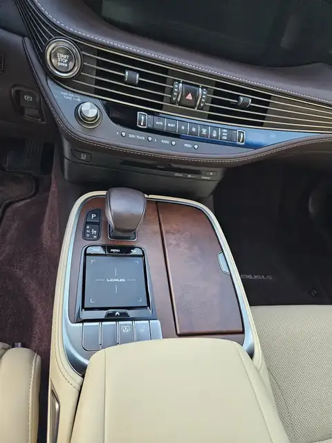 2018 Lexus LS 500 AWD photo 13