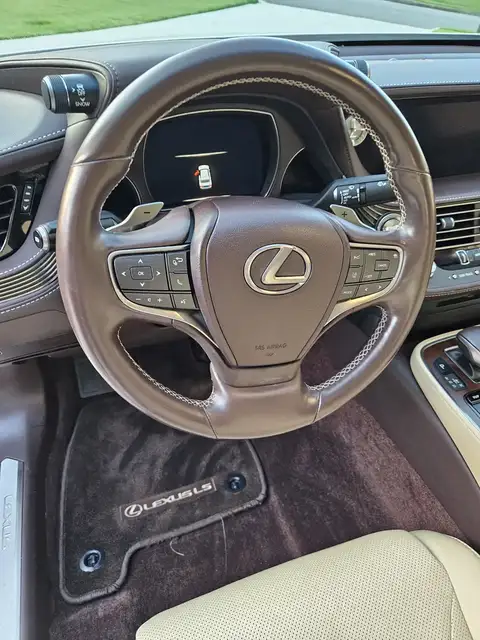 2018 Lexus LS 500 AWD photo 14