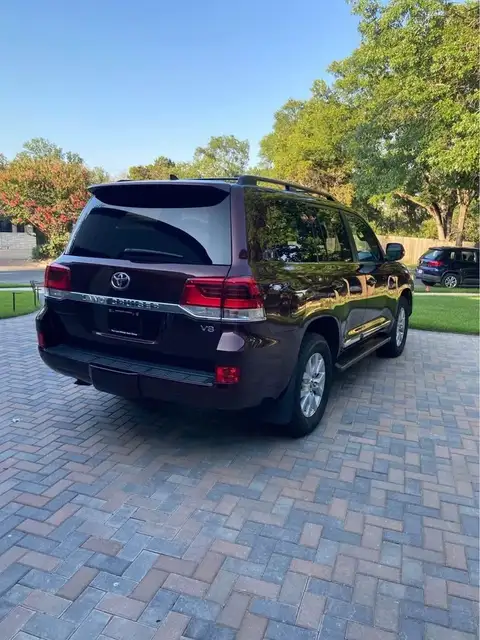 2019 Toyota Land Cruiser photo 4