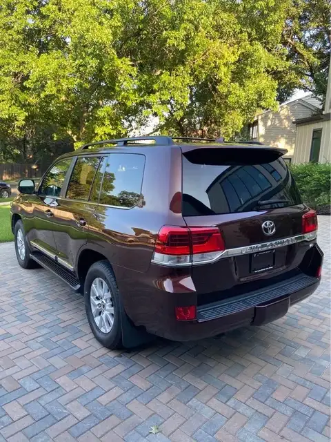 2019 Toyota Land Cruiser photo 5