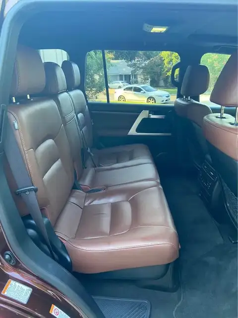 2019 Toyota Land Cruiser photo 10
