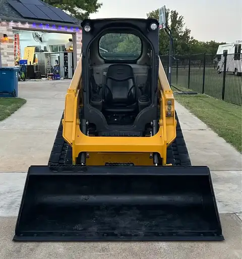 2018 Caterpillar 249D Compact Track Loader photo 2