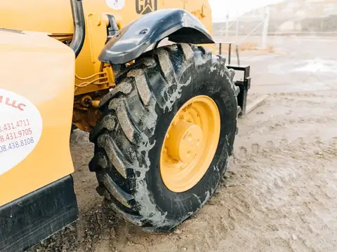 2006 Caterpillar TH460B Telehandler photo 5