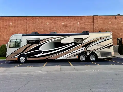 2015 Fleetwood American Revolution LE 42T Motorcoach photo 5