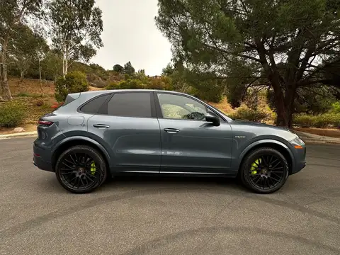 2019 Porsche Cayenne E-Hybrid photo 8