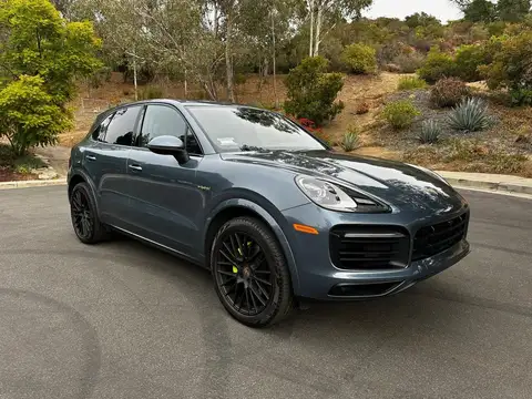 2019 Porsche Cayenne E-Hybrid photo 9