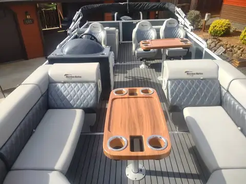 2021 Massimo Marine P23 Lounge Limited Edition photo 10