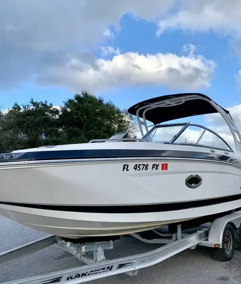 2015 Chaparral 250 SunCoast photo 2