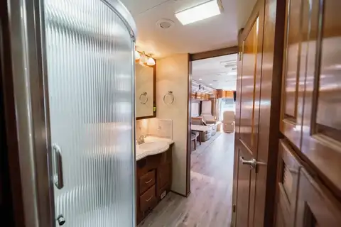 2009 Holiday Rambler Scepter 42PDQ photo 18