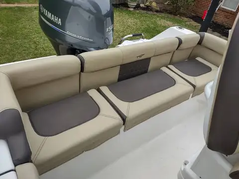 2020 Tidewater 210 LXF photo 8