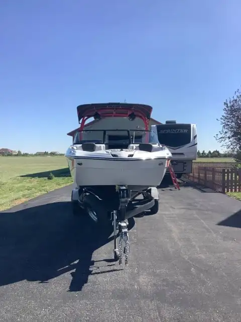 2018 Yamaha 242X E-Series photo 3