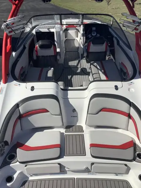 2018 Yamaha 242X E-Series photo 4