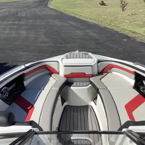 2018 Yamaha 242X E-Series photo 8