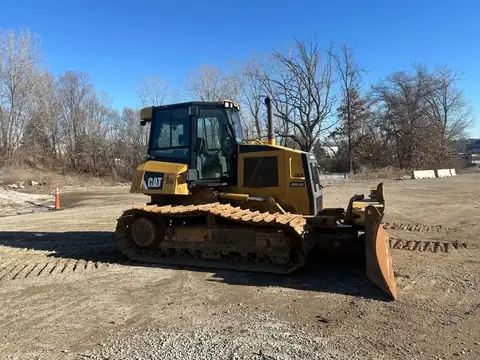 2011 Caterpillar D6K LGP Dozer photo 2