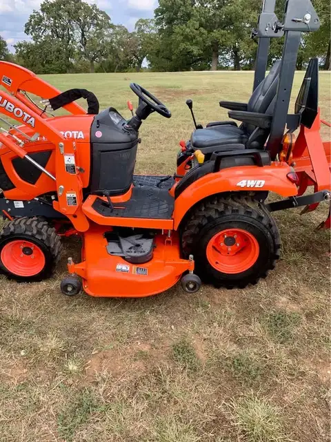 2021 Kubota BX2680 Compact Utility Tractor photo 10