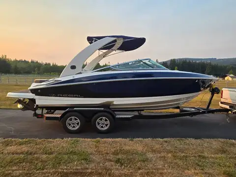 2019 Regal 2300 Bowrider