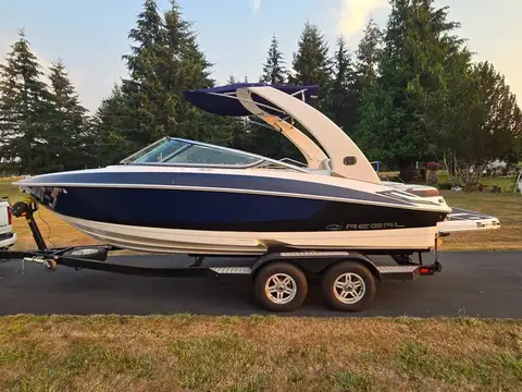2019 Regal 2300 Bowrider photo 2