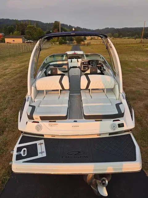 2019 Regal 2300 Bowrider photo 5