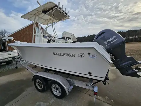 2016 Sailfish 220CC photo 5