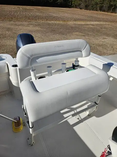 2016 Sailfish 220CC photo 10