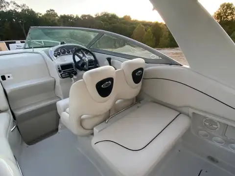 2004 Crownline 270 CR photo 8