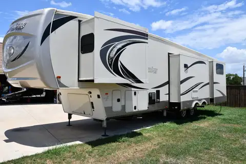 2019 Palomino Columbus 374BH photo 3