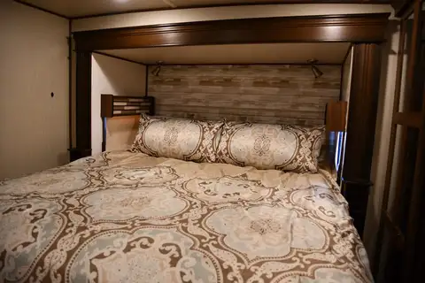 2019 Palomino Columbus 374BH photo 10