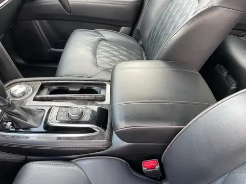 2022 Nissan Armada Platinum photo 10