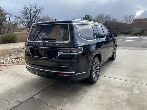 2022 Jeep Grand Wagoneer Series III photo 5
