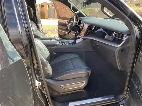 2022 Jeep Grand Wagoneer Series III photo 10