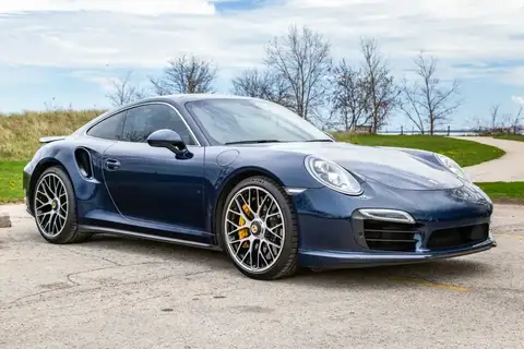 2014 Porsche 911 Turbo S Coupe photo 2