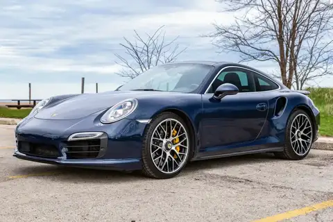 2014 Porsche 911 Turbo S Coupe photo 8