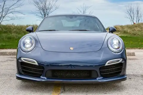 2014 Porsche 911 Turbo S Coupe photo 9