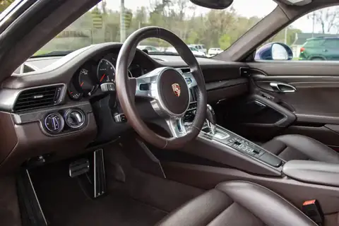 2014 Porsche 911 Turbo S Coupe photo 10