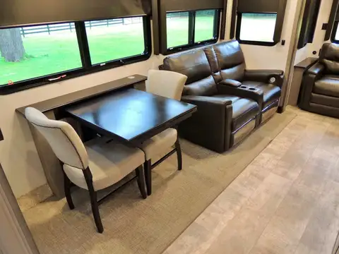 2020 Keystone Montana 3855BR photo 7