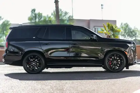 2023 Cadillac Escalade 4WD Sport photo 3