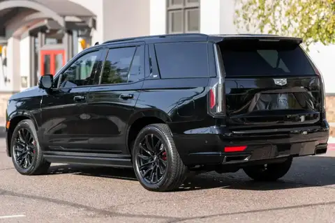 2023 Cadillac Escalade 4WD Sport photo 4