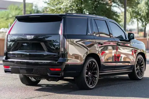 2023 Cadillac Escalade 4WD Sport photo 7