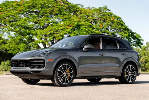 2019 Porsche Cayenne Turbo photo 3