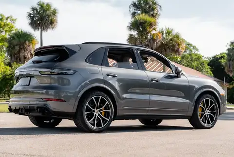 2019 Porsche Cayenne Turbo photo 7